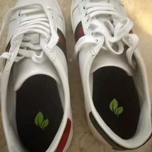 Gucci White Sneakers with Red and Green Stripes